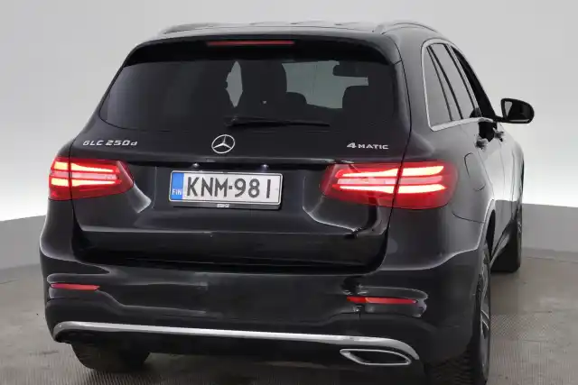 Musta Maastoauto, Mercedes-Benz GLC – KNM-981