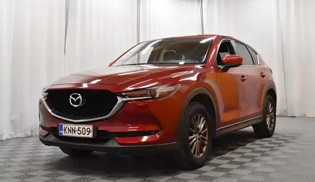 Punainen Maastoauto, Mazda CX-5 – KNN-509