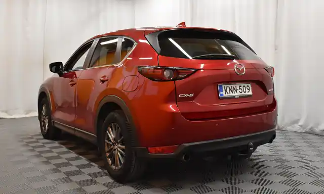 Punainen Maastoauto, Mazda CX-5 – KNN-509