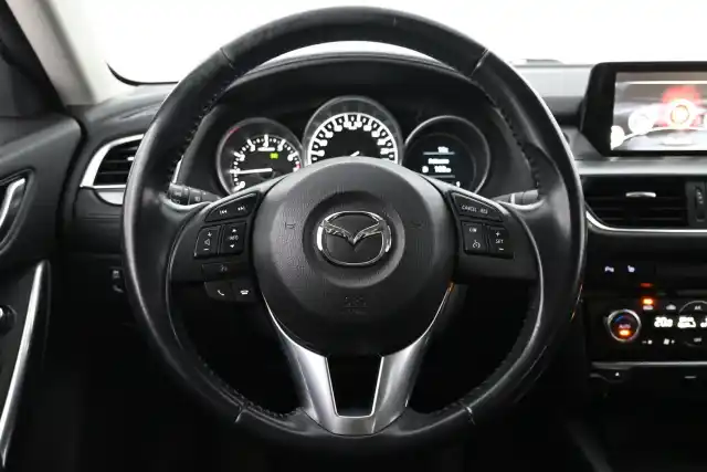 Musta Sedan, Mazda 6 – KNN-529