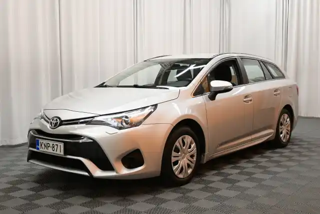 Hopea Farmari, Toyota Avensis – KNP-871