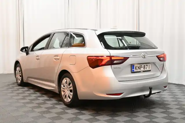 Hopea Farmari, Toyota Avensis – KNP-871