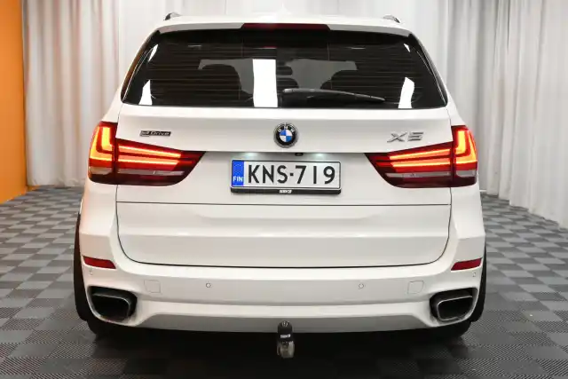 Valkoinen Maastoauto, BMW X5 – KNS-719