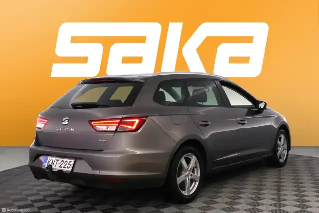 Harmaa Farmari, Seat Leon ST – KNT-225