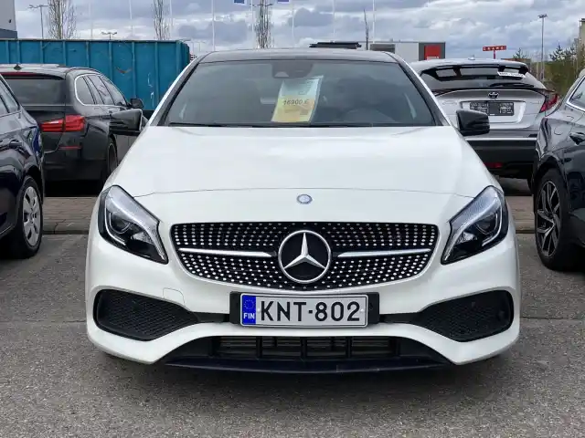 Valkoinen Viistoperä, Mercedes-Benz A – KNT-802