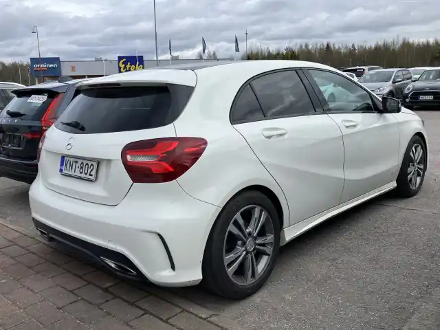 Valkoinen Viistoperä, Mercedes-Benz A – KNT-802