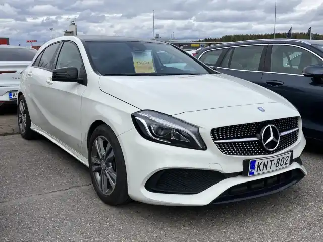 Valkoinen Viistoperä, Mercedes-Benz A – KNT-802