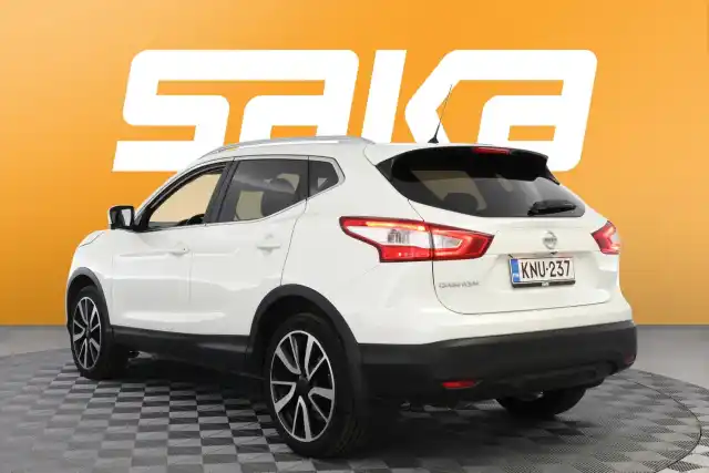 Valkoinen Maastoauto, Nissan Qashqai – KNU-237