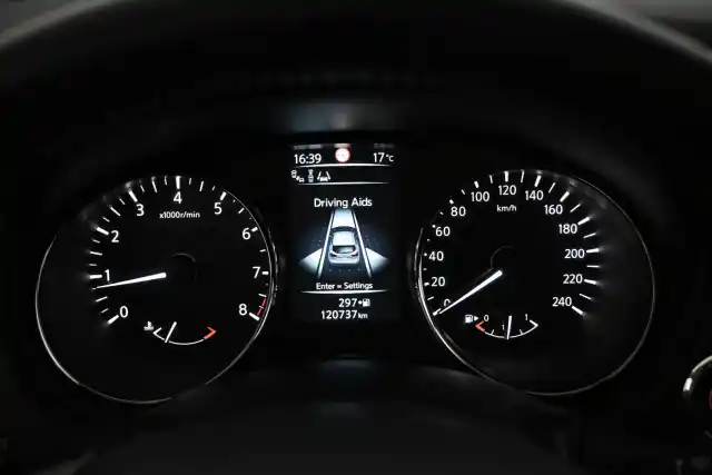 Valkoinen Maastoauto, Nissan Qashqai – KNU-237