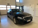Musta Sedan, Mercedes-Benz E – KNV-110, kuva 3