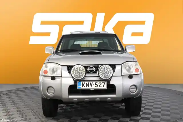 Harmaa Avolava, Nissan Navara – KNV-527