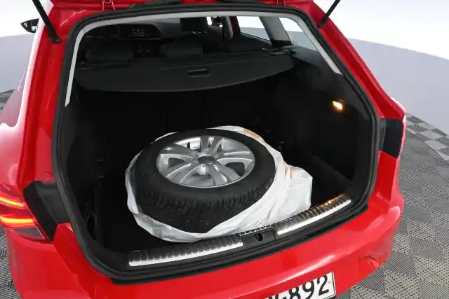 Punainen Farmari, Seat Leon ST – KNV-892