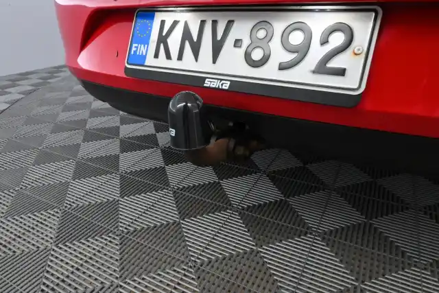 Punainen Farmari, Seat Leon ST – KNV-892
