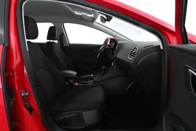 Punainen Farmari, Seat Leon ST – KNV-892