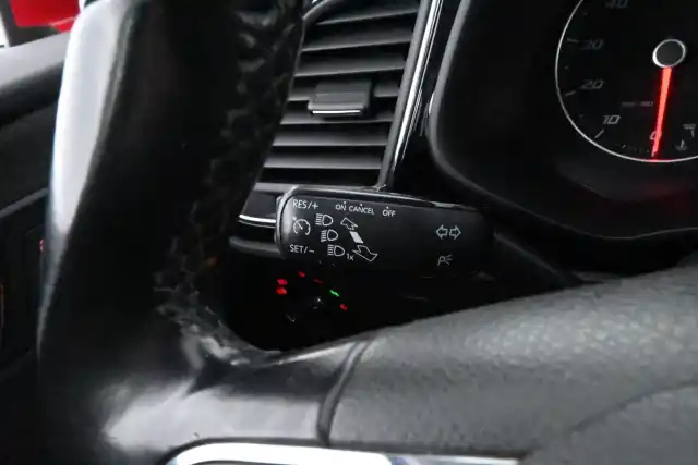 Punainen Farmari, Seat Leon ST – KNV-892