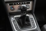 Valkoinen Farmari, Volkswagen Passat – KNX-712, kuva 21