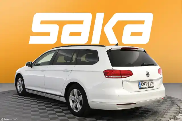 Valkoinen Farmari, Volkswagen Passat – KNX-712