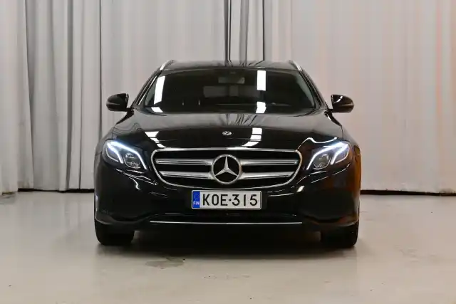 Musta Farmari, Mercedes-Benz E – KOE-315