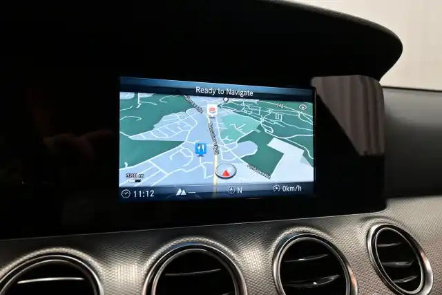 Musta Farmari, Mercedes-Benz E – KOE-315