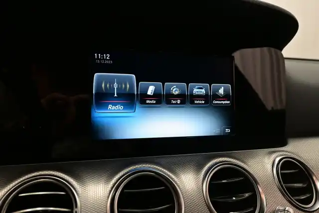 Musta Farmari, Mercedes-Benz E – KOE-315