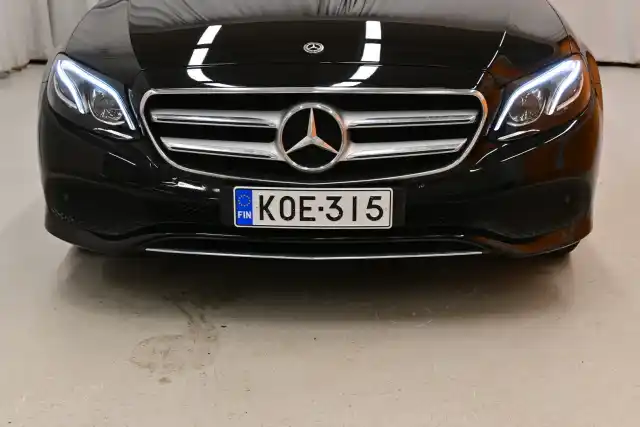 Musta Farmari, Mercedes-Benz E – KOE-315
