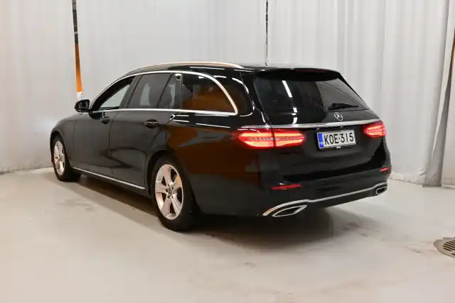 Musta Farmari, Mercedes-Benz E – KOE-315