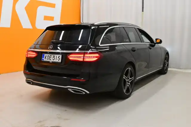 Musta Farmari, Mercedes-Benz E – KOE-315