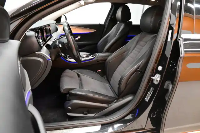 Musta Farmari, Mercedes-Benz E – KOE-315