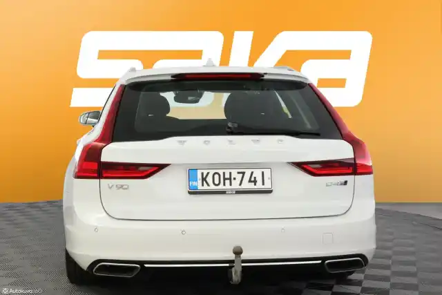 Valkoinen Farmari, Volvo V90 – KOH-741