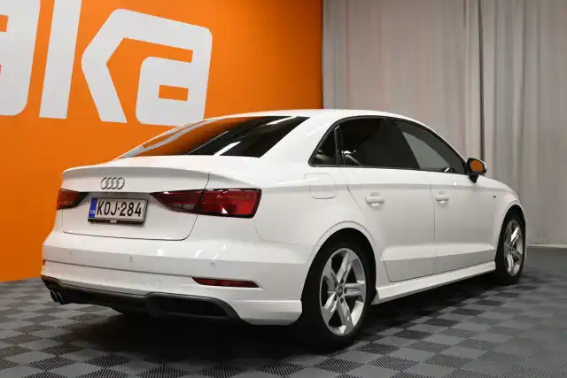 Valkoinen Sedan, Audi A3 – KOJ-284