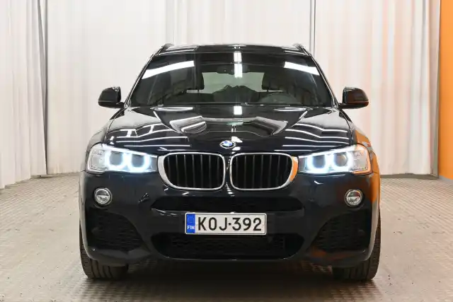 Musta Maastoauto, BMW X3 – KOJ-392