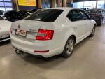 Valkoinen Viistoperä, Skoda Octavia – KOJ-462, kuva 5