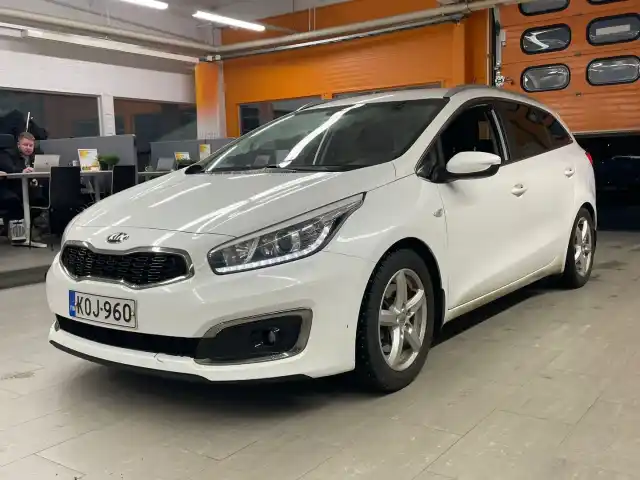 Valkoinen Farmari, Kia cee'd – KOJ-960