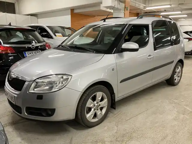 Harmaa Tila-auto, Skoda Roomster – KPC-185