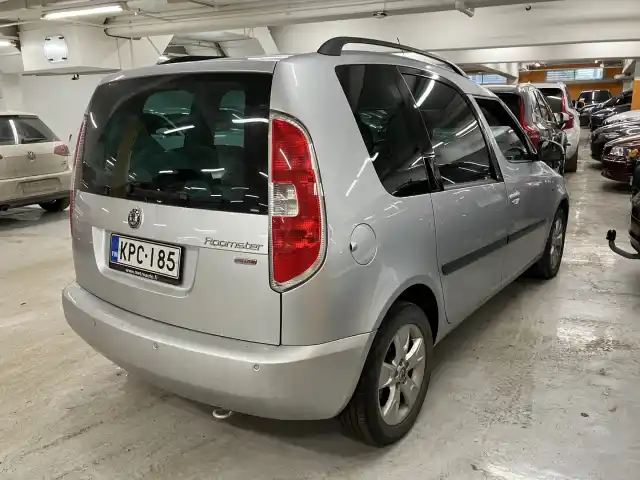 Harmaa Tila-auto, Skoda Roomster – KPC-185