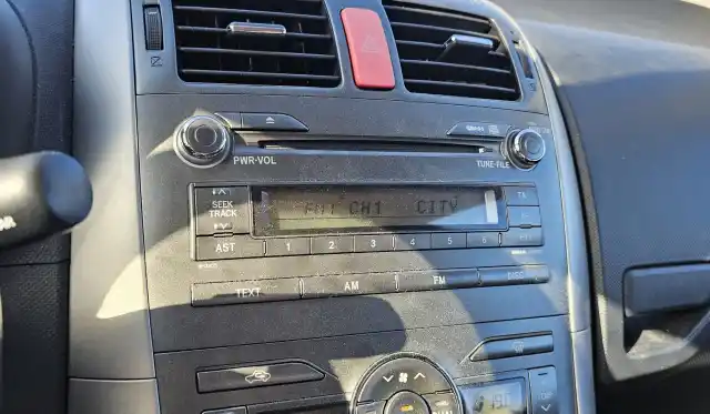 Hopea Viistoperä, Toyota Auris – KPG-304