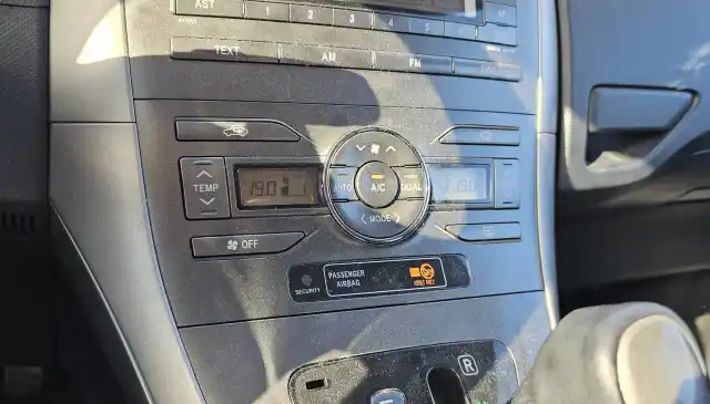 Hopea Viistoperä, Toyota Auris – KPG-304