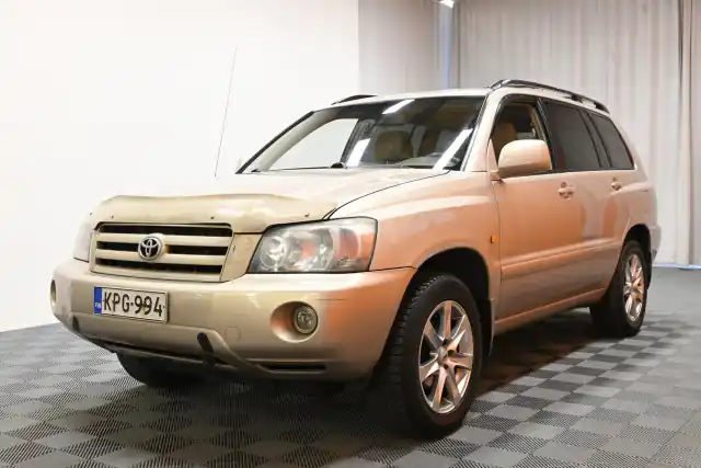 Beige Henkilöauto, Toyota Highlander – KPG-994