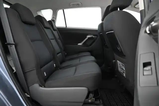 Sininen Tila-auto, Toyota VERSO – KPH-321