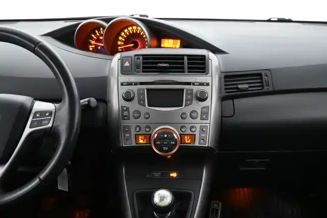 Sininen Tila-auto, Toyota VERSO – KPH-321