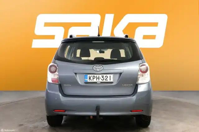 Sininen Tila-auto, Toyota VERSO – KPH-321
