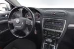 Vihreä Farmari, Skoda Octavia – KPJ-216, kuva 10