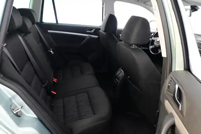 Vihreä Farmari, Skoda Octavia – KPJ-216