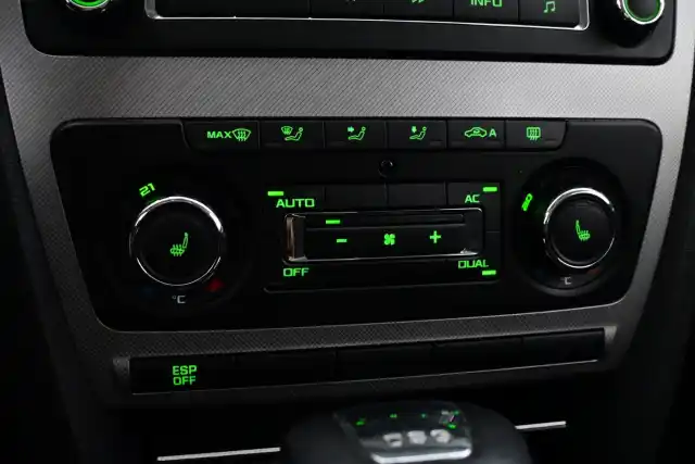 Vihreä Farmari, Skoda Octavia – KPJ-216
