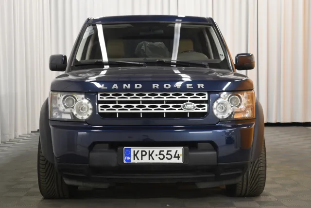 Sininen Maastoauto, Land Rover Discovery – KPK-554