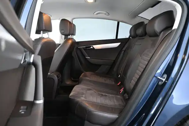 Sininen Sedan, Volkswagen Passat – KPN-231