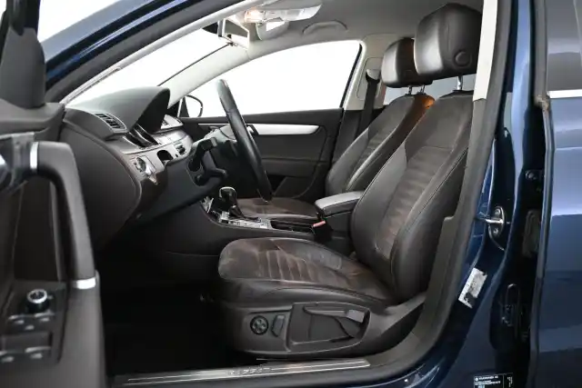 Sininen Sedan, Volkswagen Passat – KPN-231