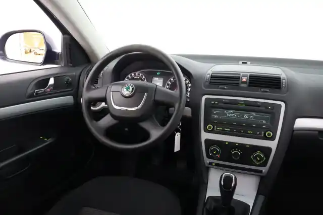 Sininen Viistoperä, Skoda Octavia – KPN-624
