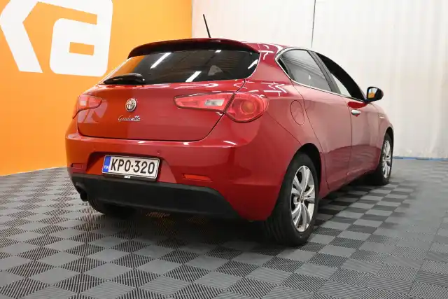 Punainen Viistoperä, Alfa Romeo Giulietta – KPO-320