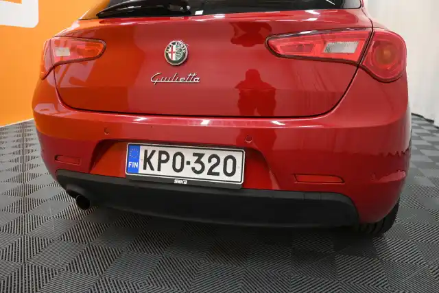 Punainen Viistoperä, Alfa Romeo Giulietta – KPO-320